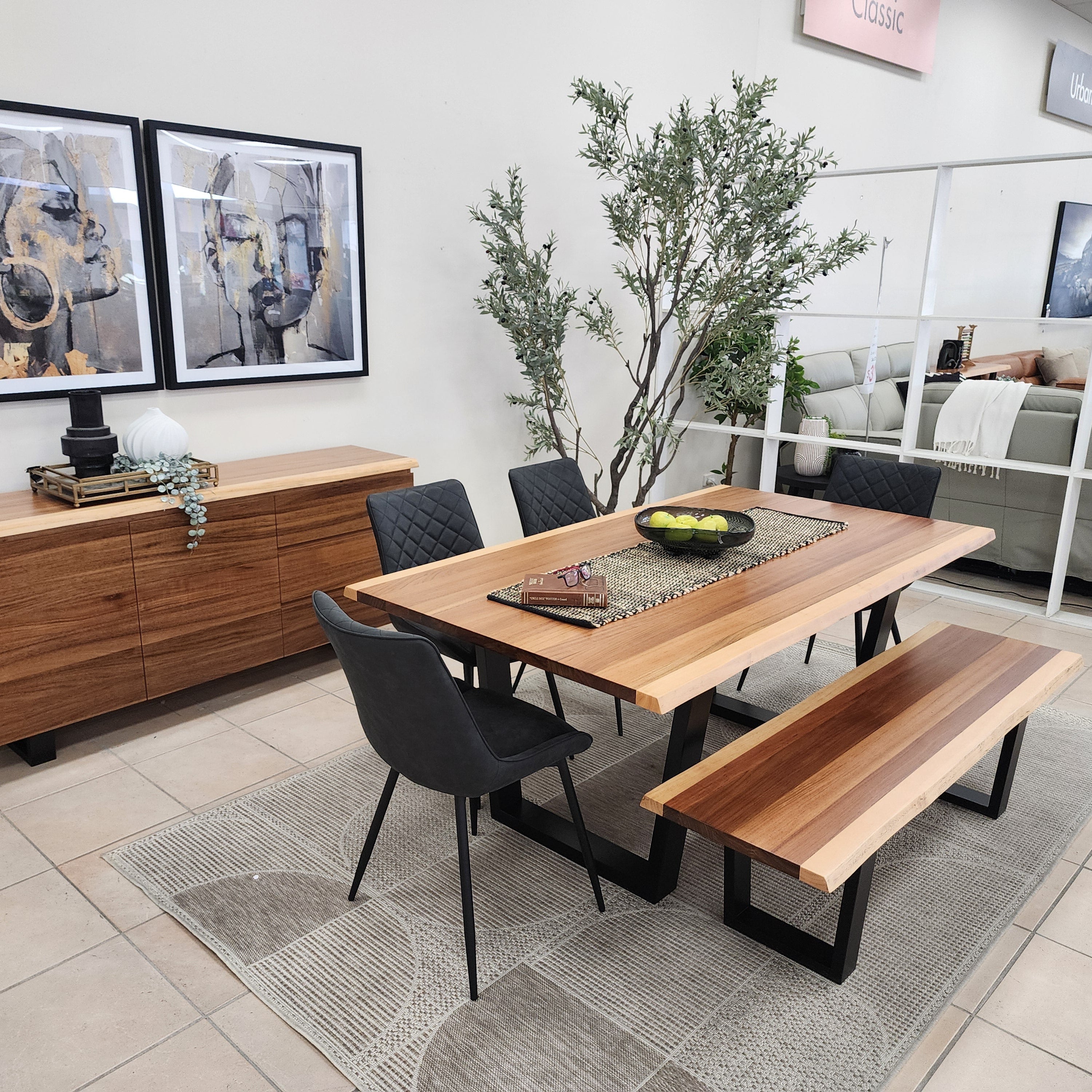 Highland Blackwood 6 Piece Dining Package