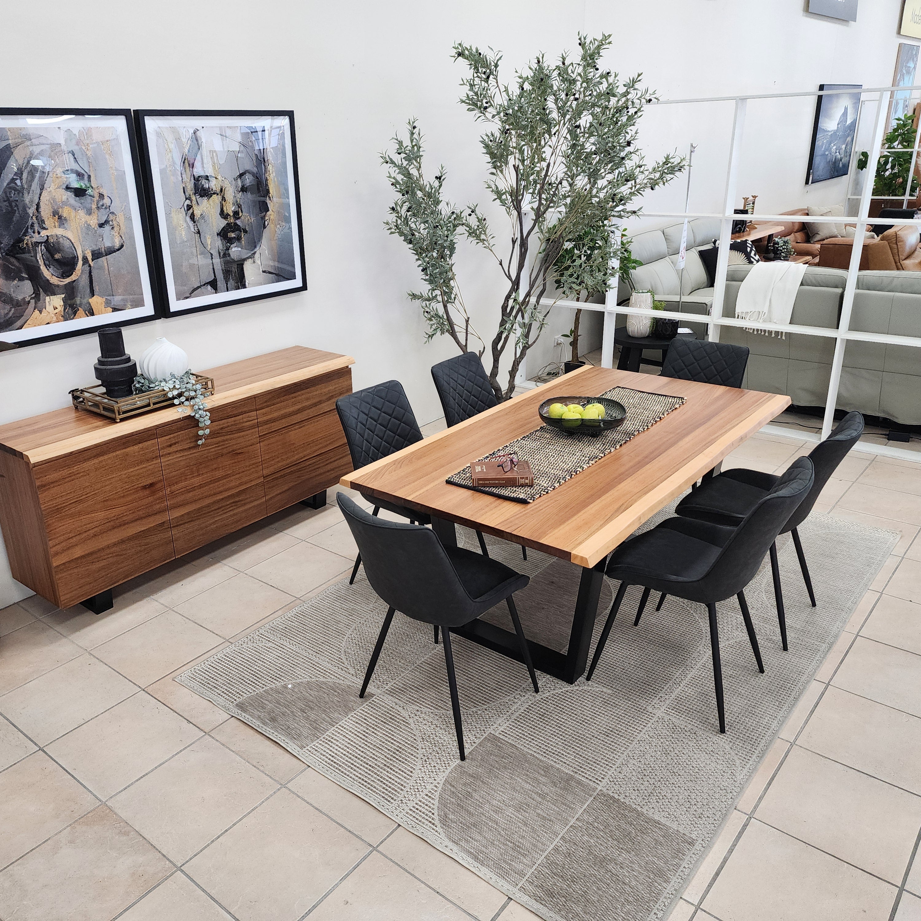 Highland Blackwood 7 Piece Dining Package