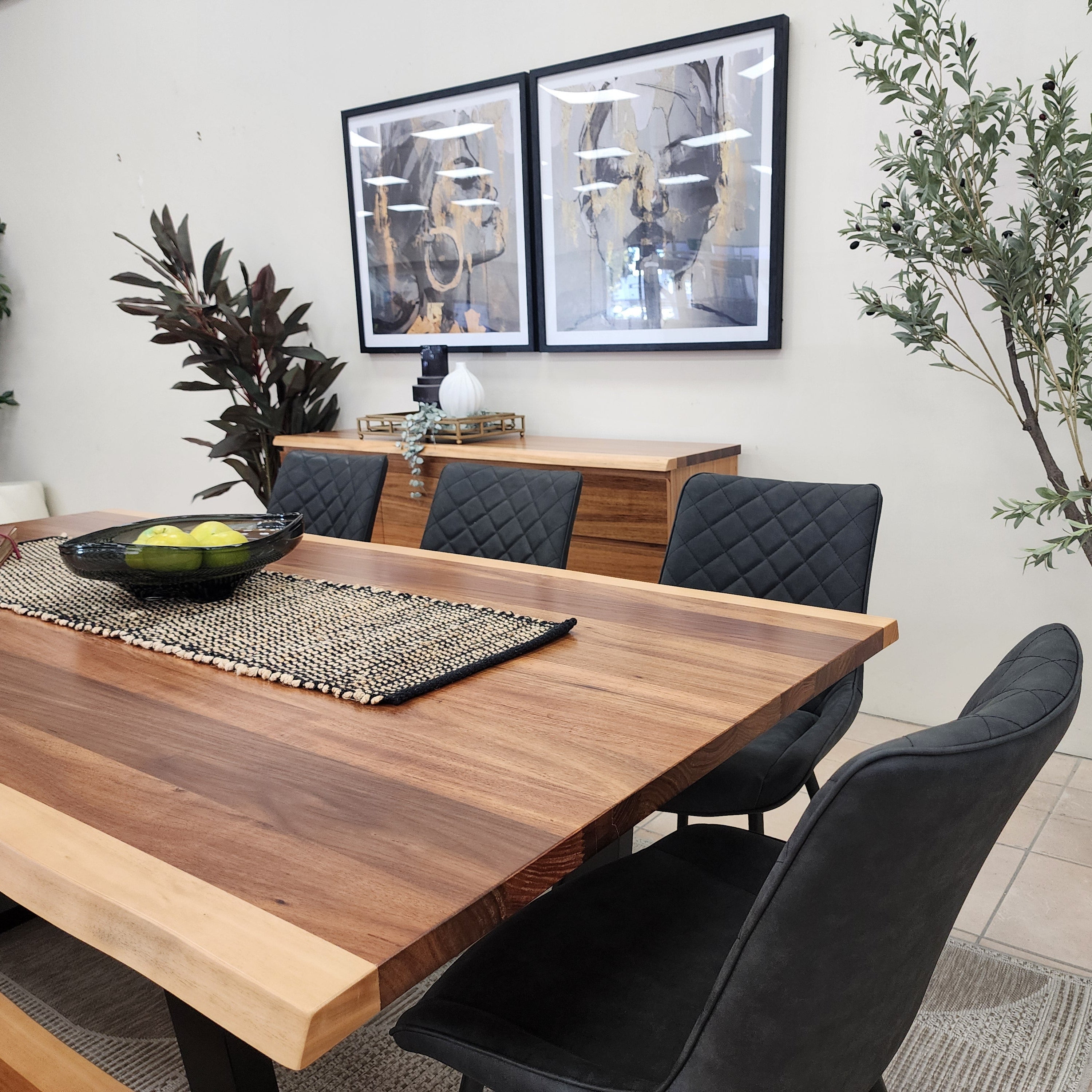 Highland Blackwood 7 Piece Dining Package With Bench Seat