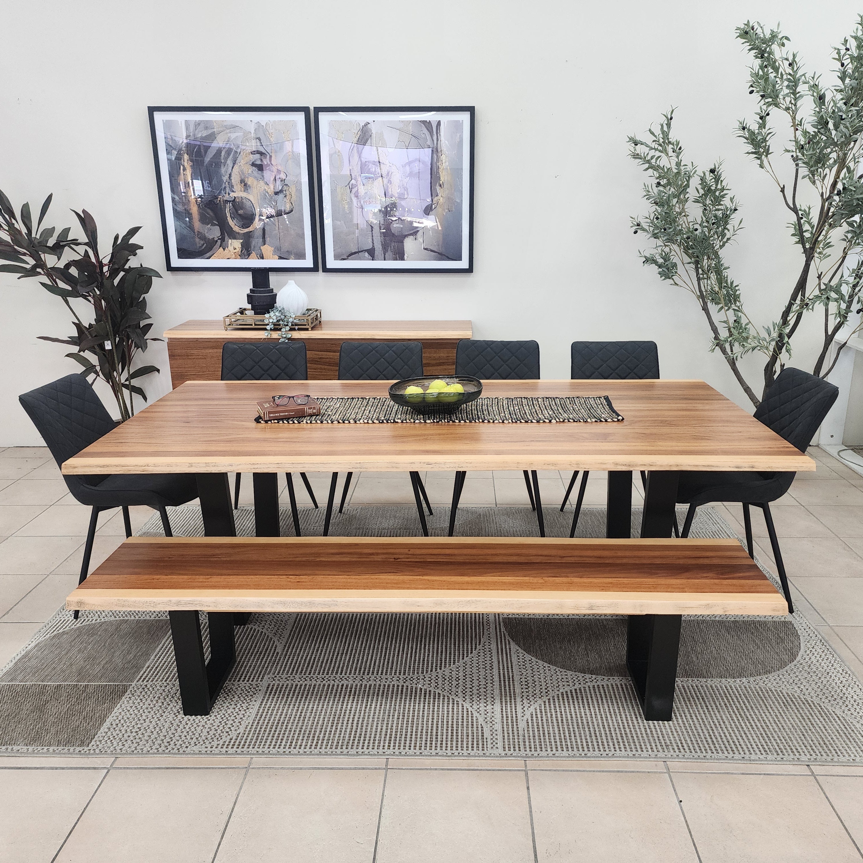 Highland Blackwood 8 Piece Package