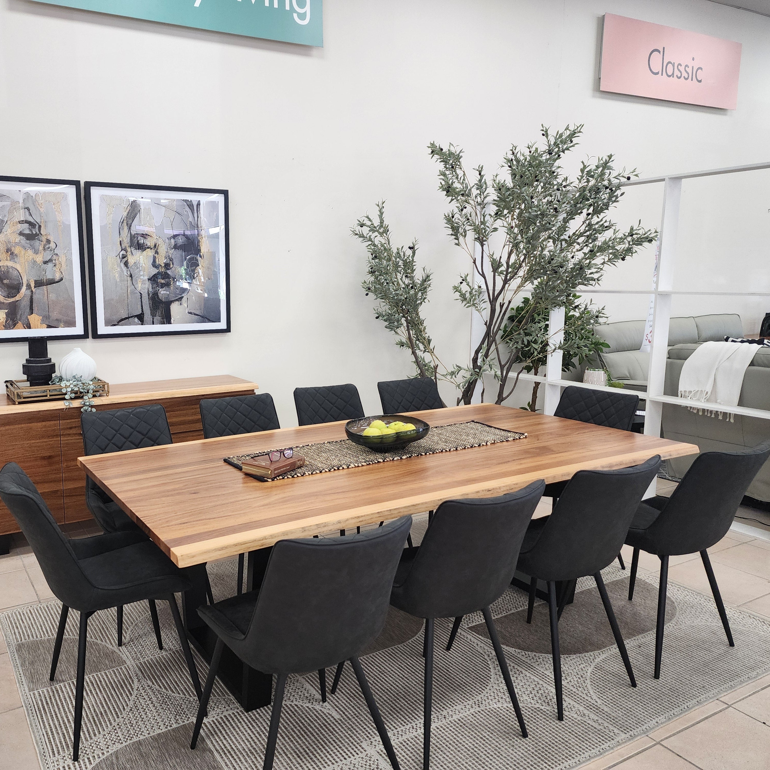 Highland Blackwood 11 Piece Dining Package