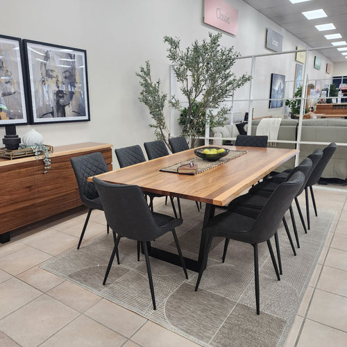 Highland Blackwood 11 Piece Dining Package