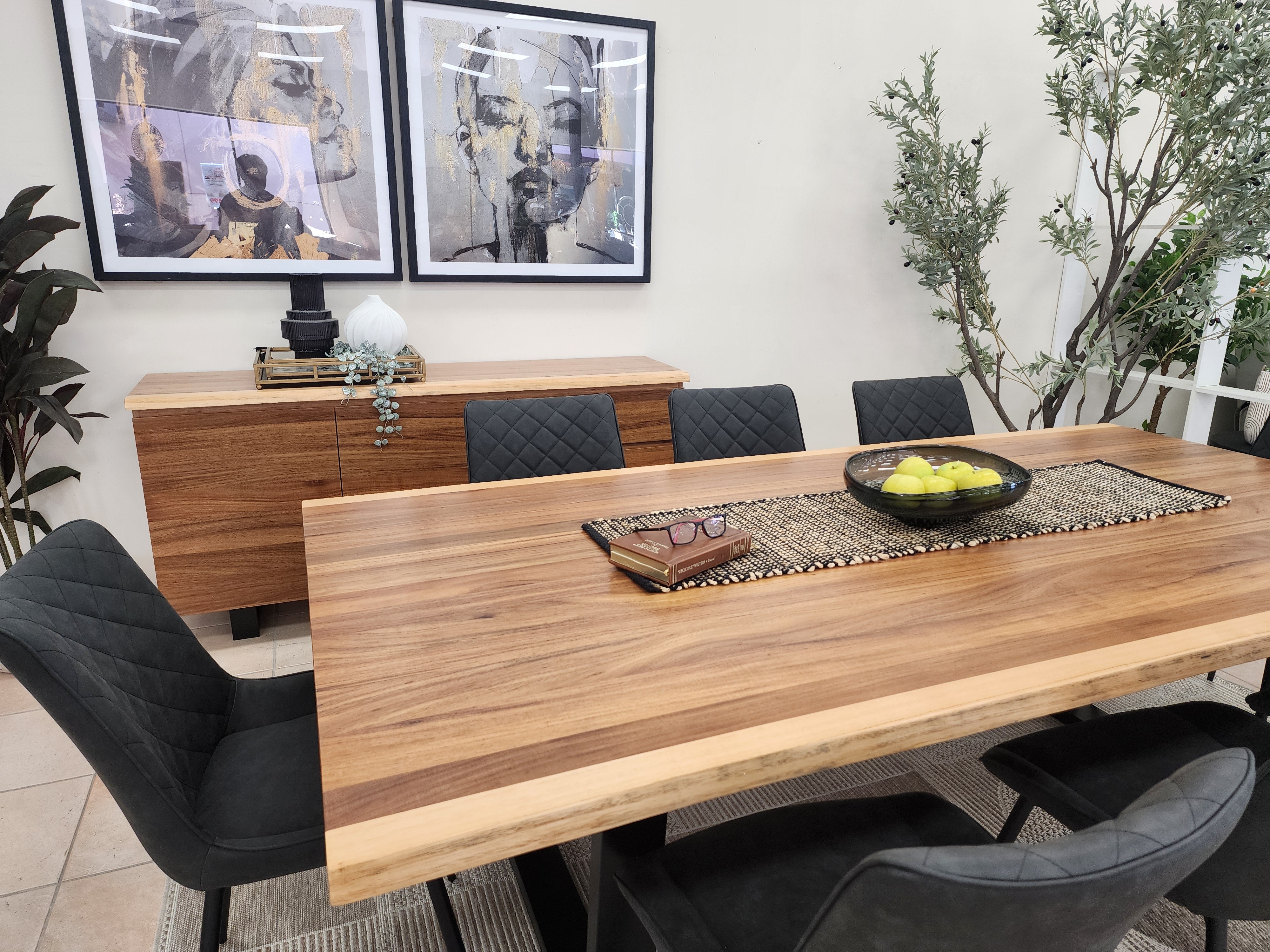 Highland Blackwood 9 Piece Dining Package