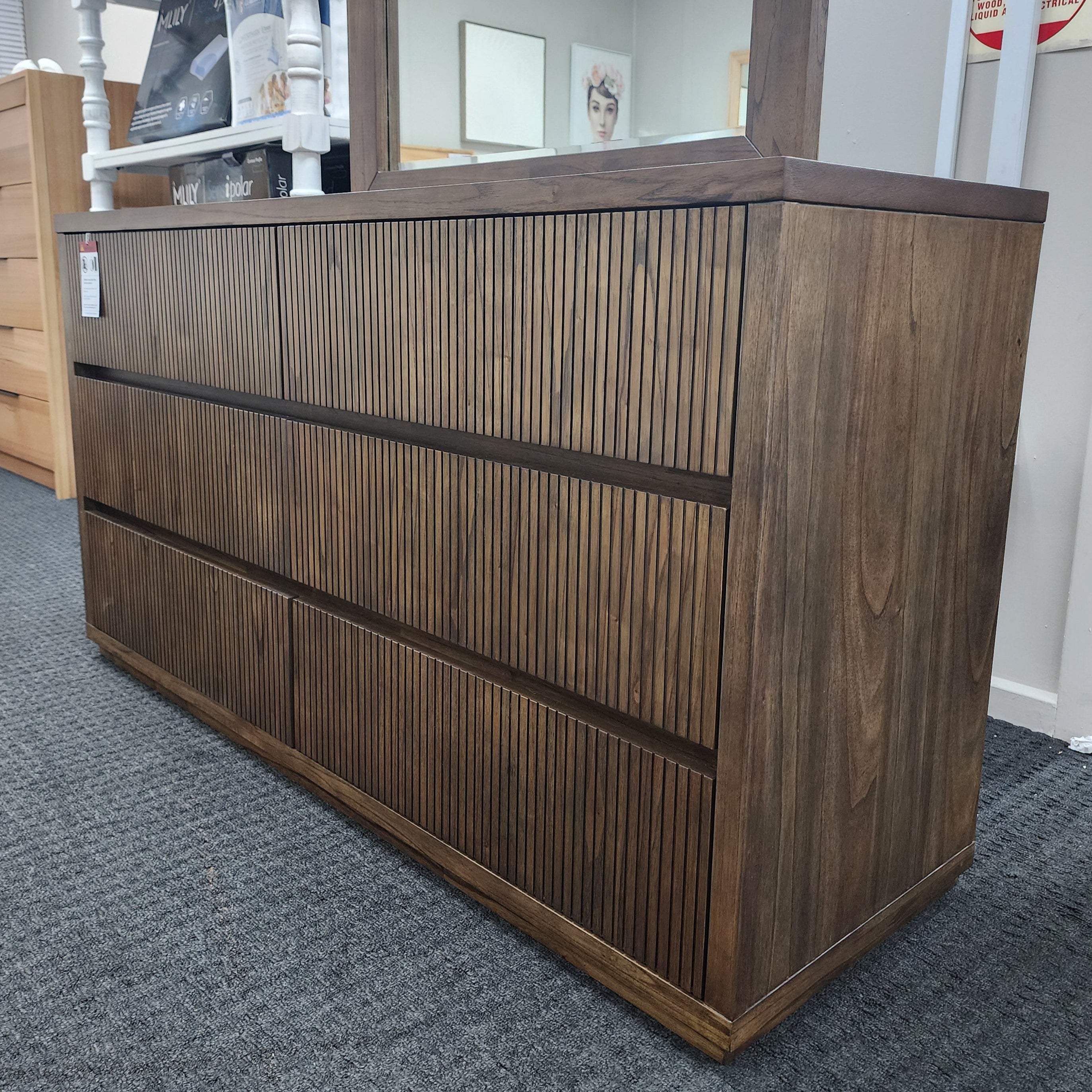 Flinders dressing table inc mirros in pecan finish AUS07+08