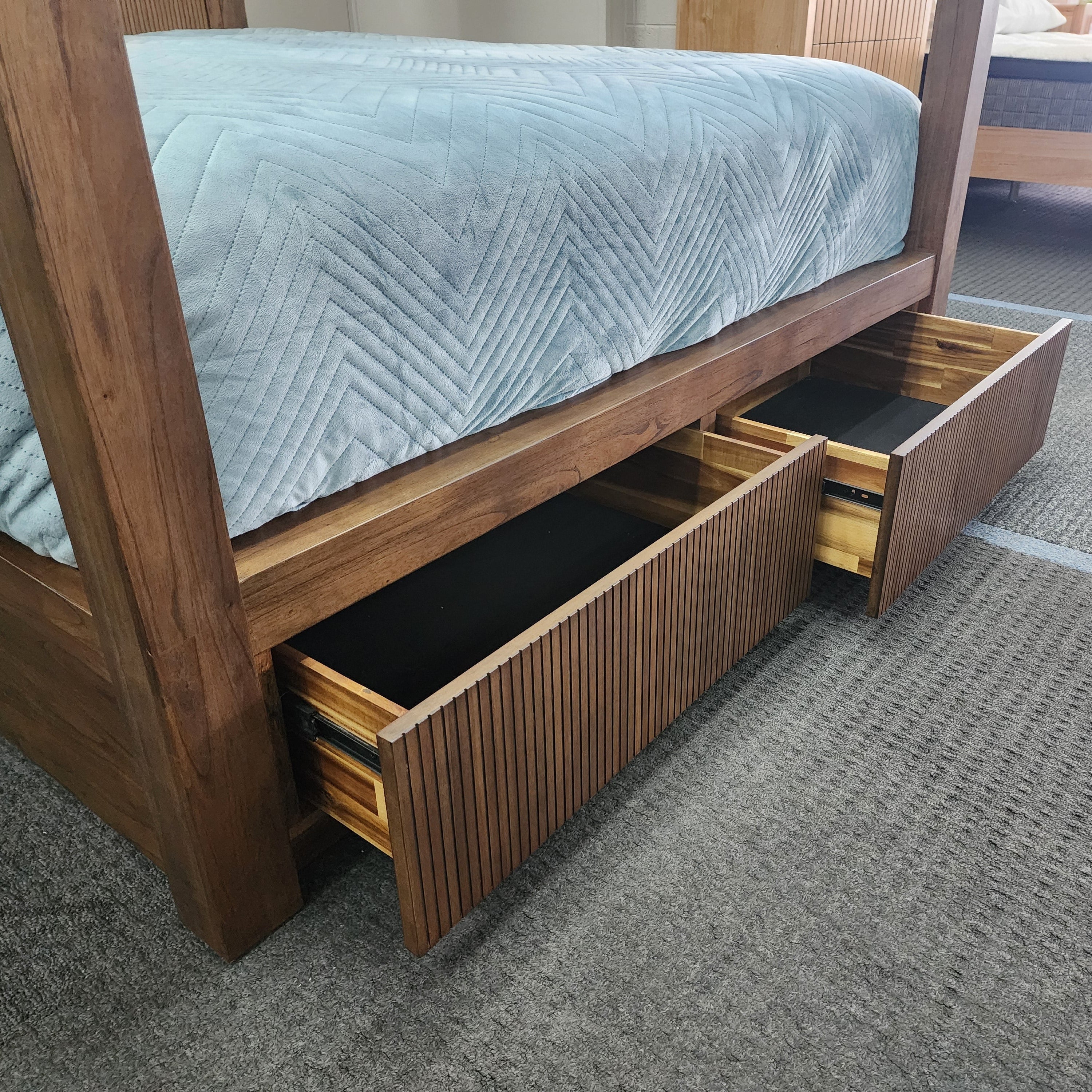 Flinders 4 Poster King Bed