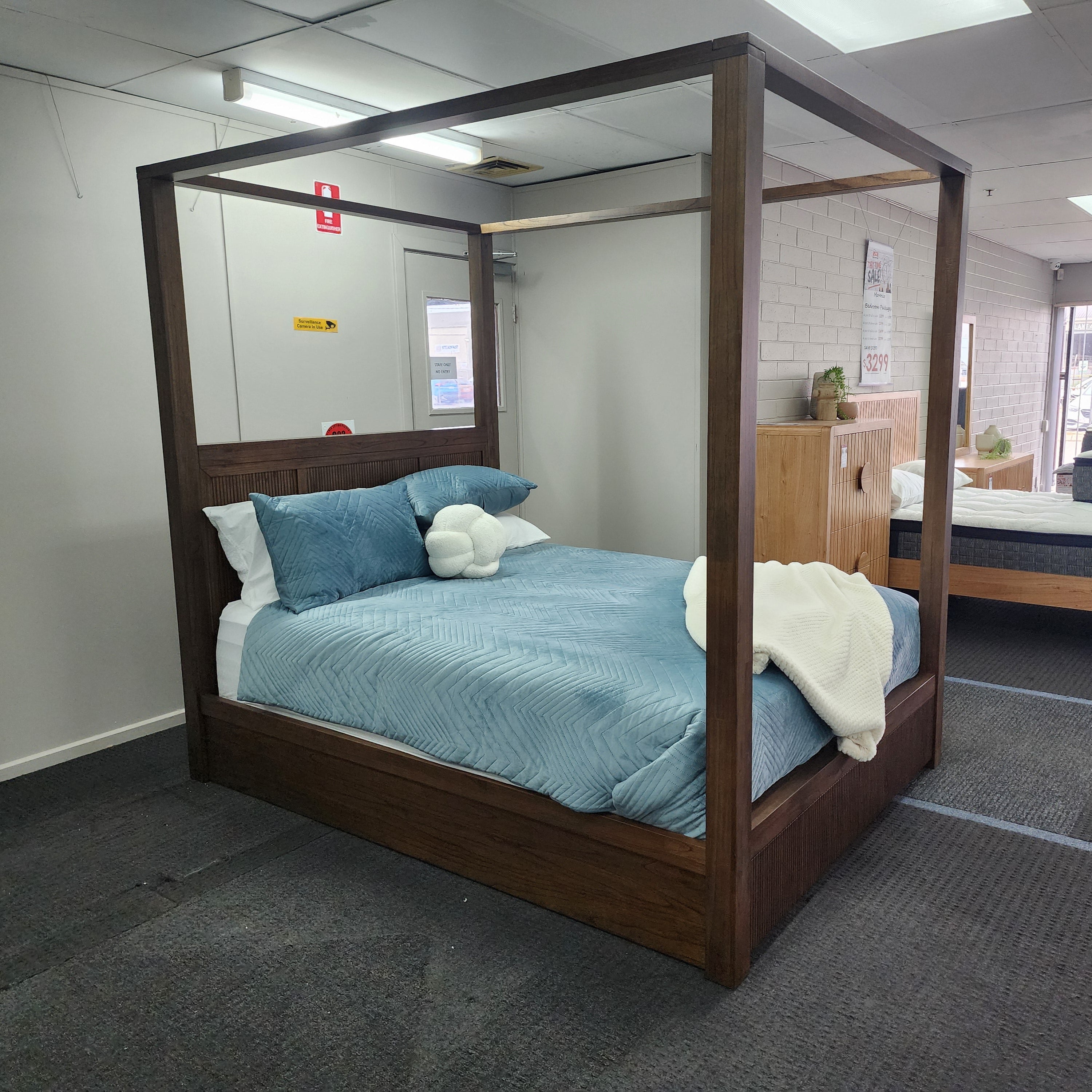 Flinders 4 Poster King Bed