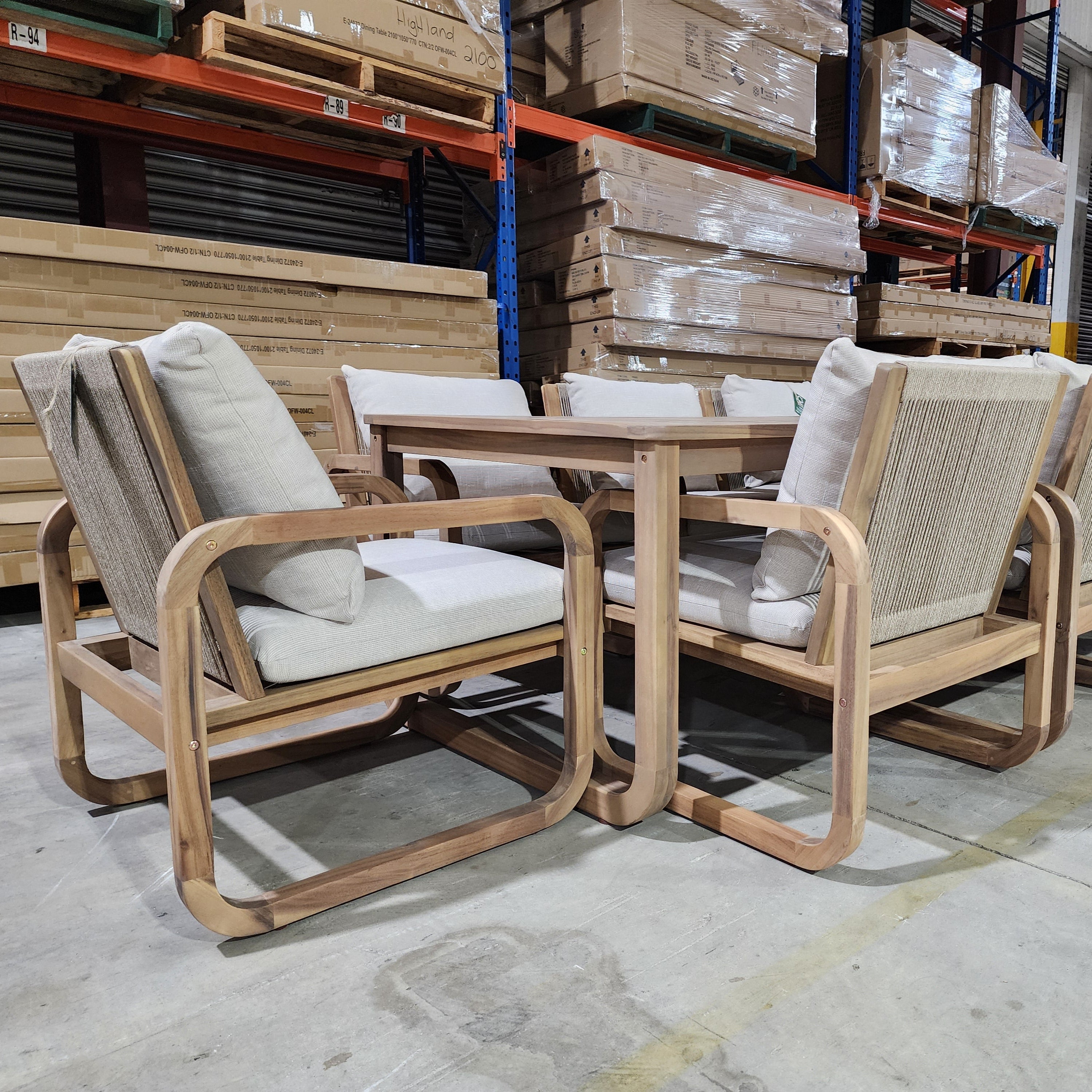 Lando 9 Piece Outdoor Package