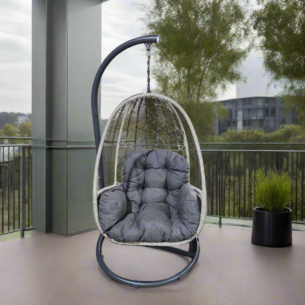 Palma out door egg hanging chair 26175