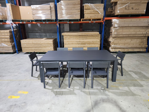 Big Boy 9 Piece Outdoor Setting