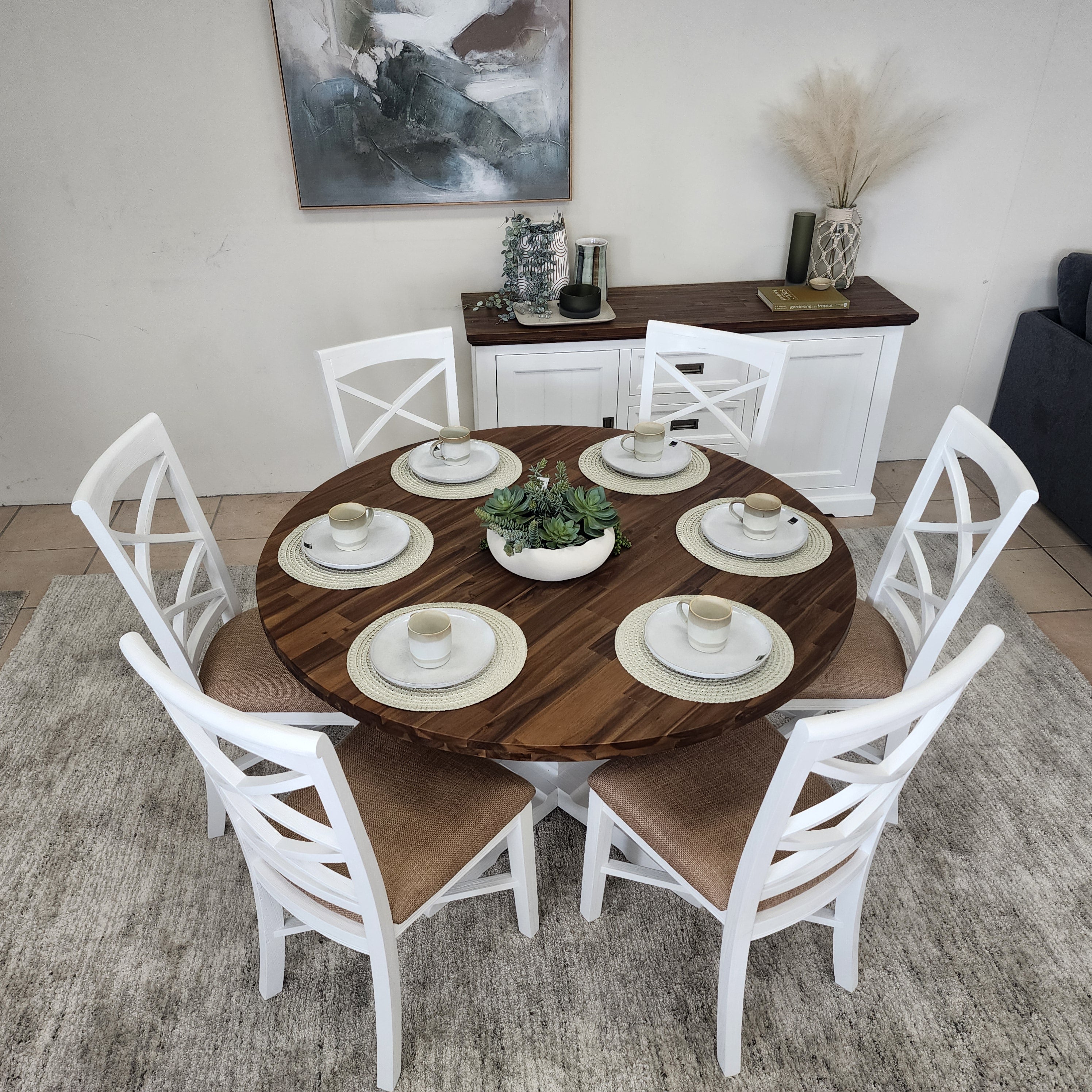 Hamptons Round Dining Package
