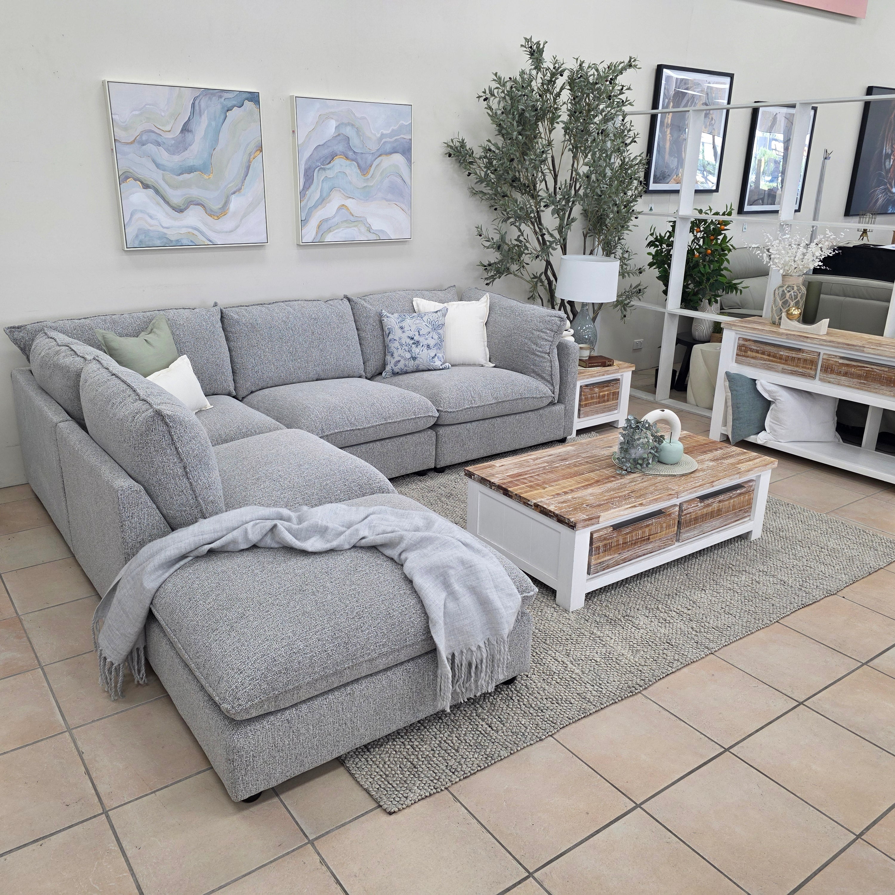 Jupiter Left Hand Chaise In Grey