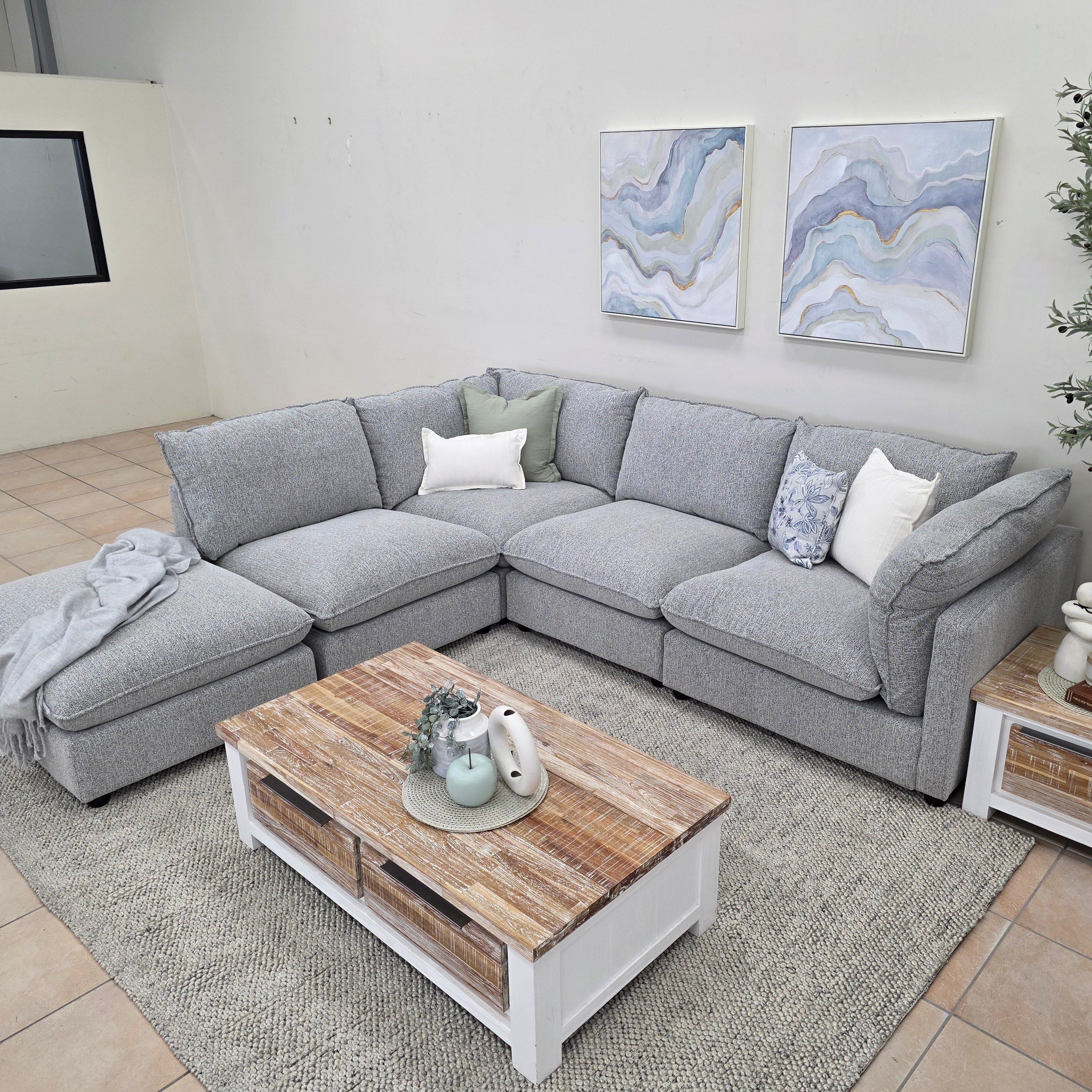 Jupiter Left Hand Chaise In Grey