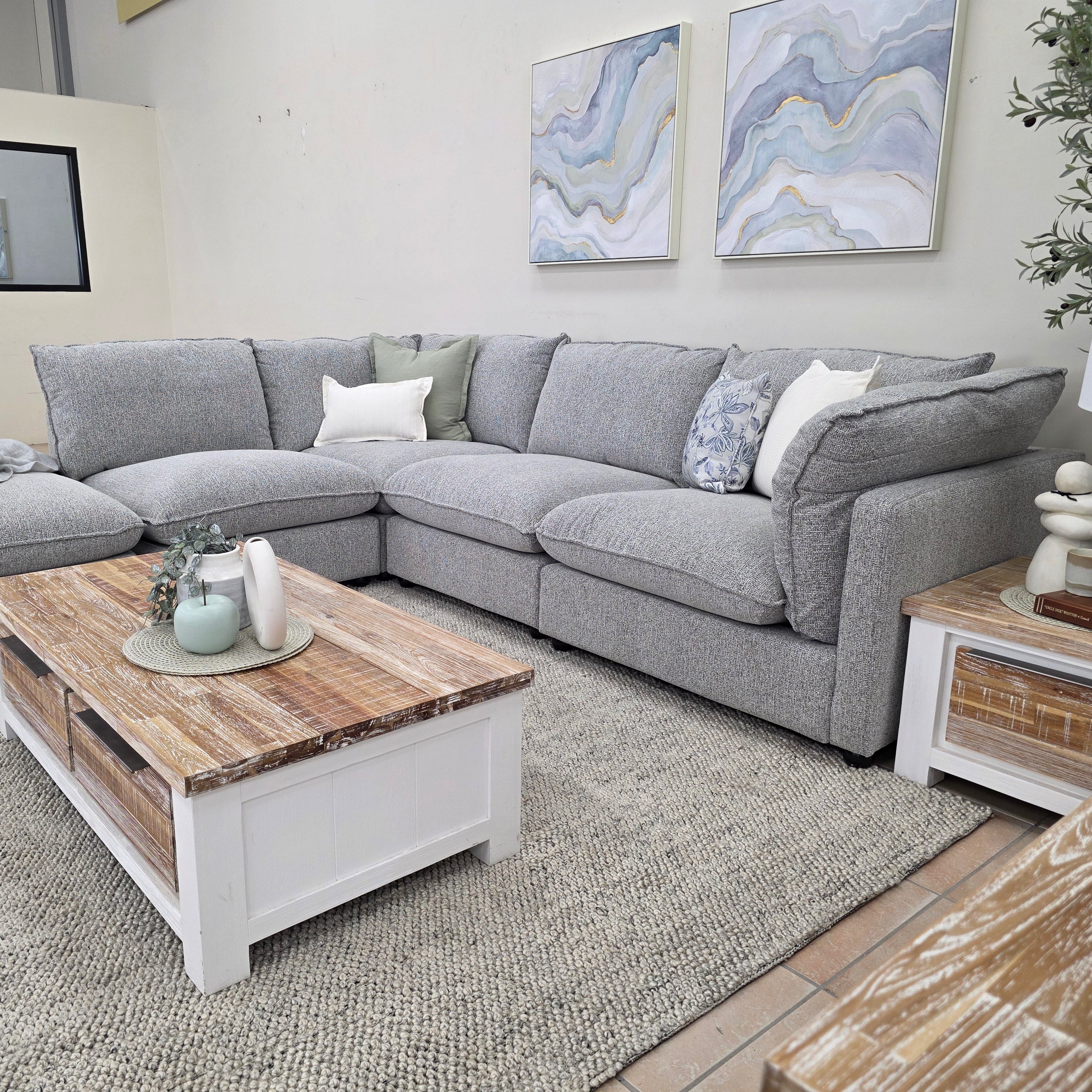 Jupiter Left Hand Chaise In Grey