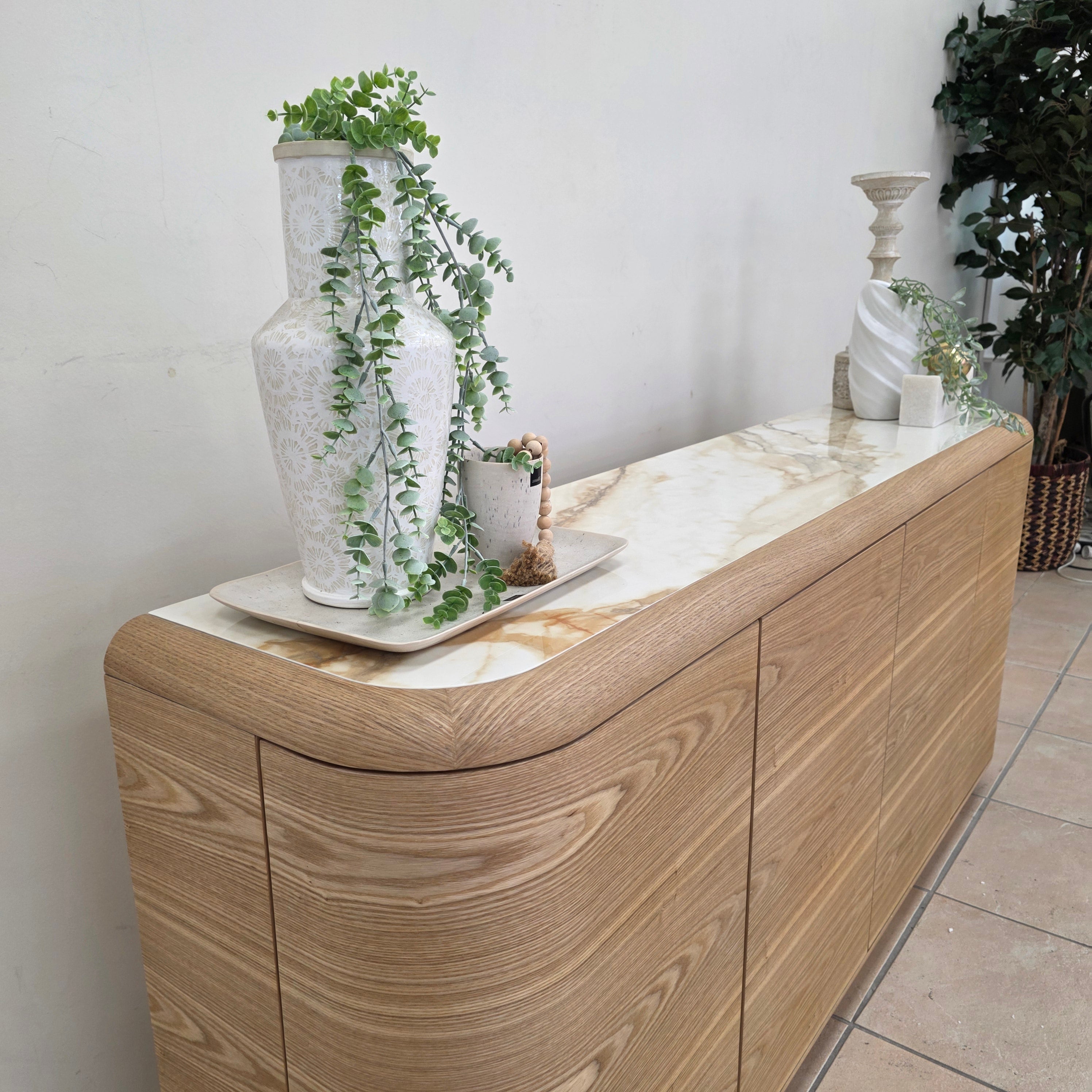 Olympus Buffet With Ceramic Top