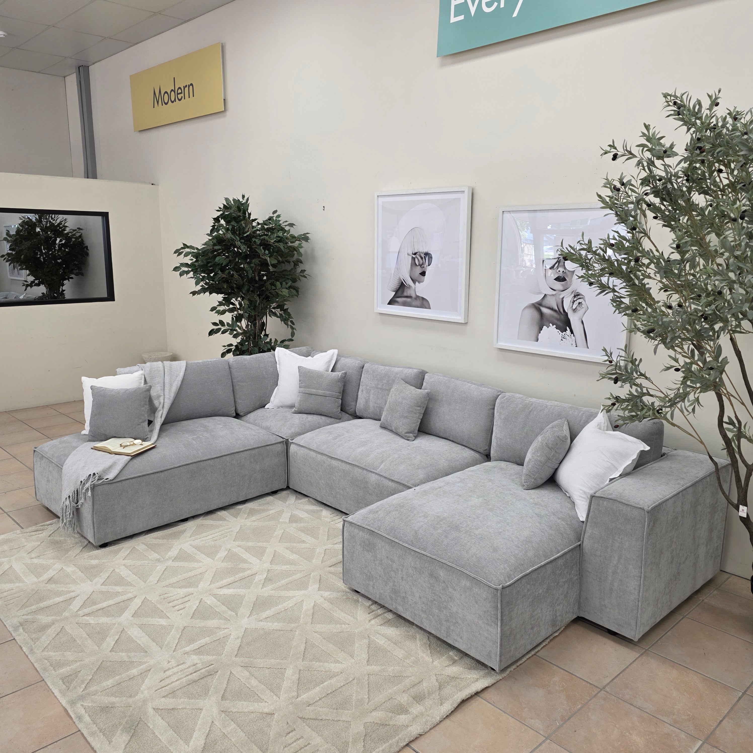 Ezra Corner Chaise In Grey
