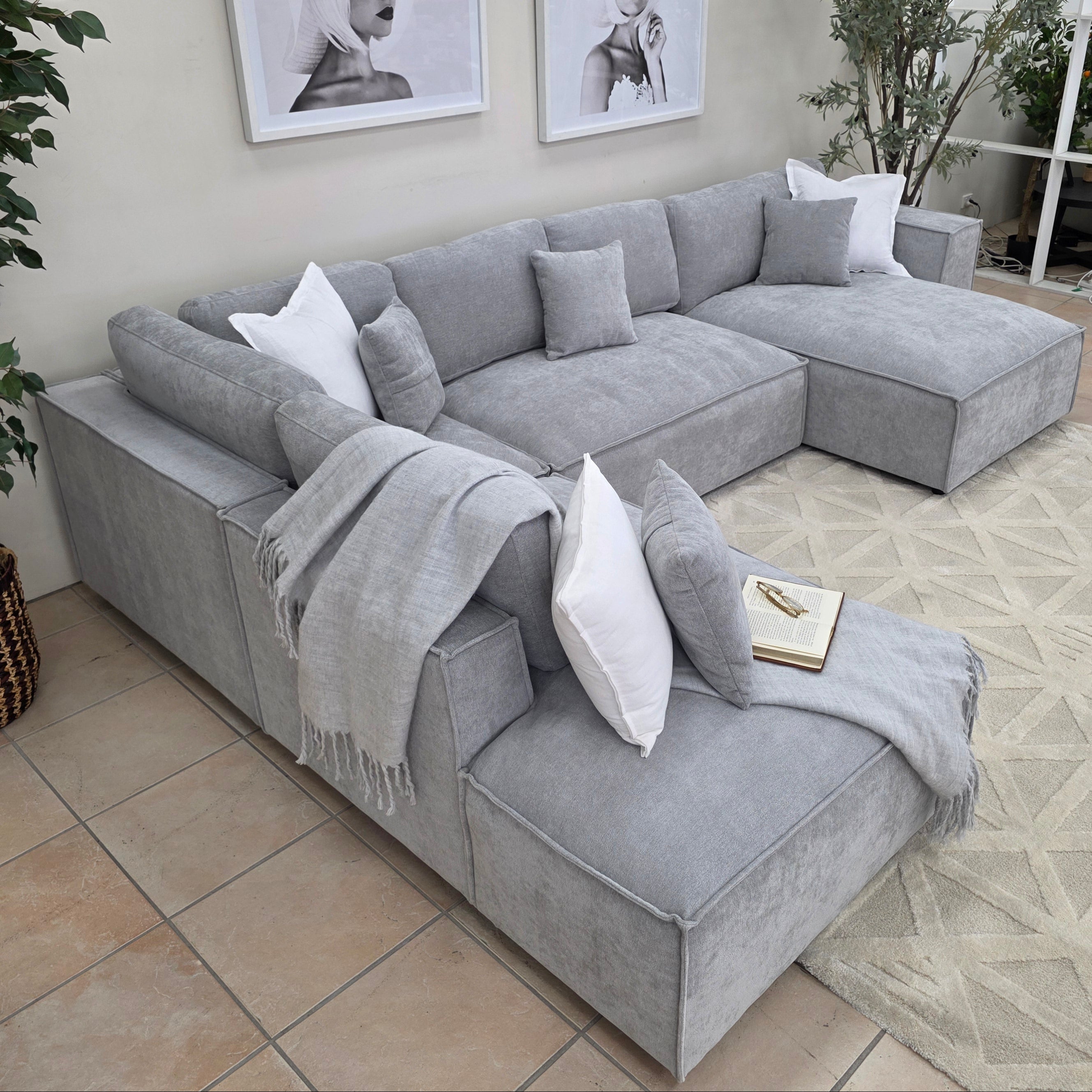 Ezra Corner Chaise In Grey