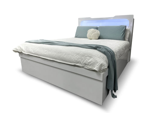 Davis queen size bed in gloss white