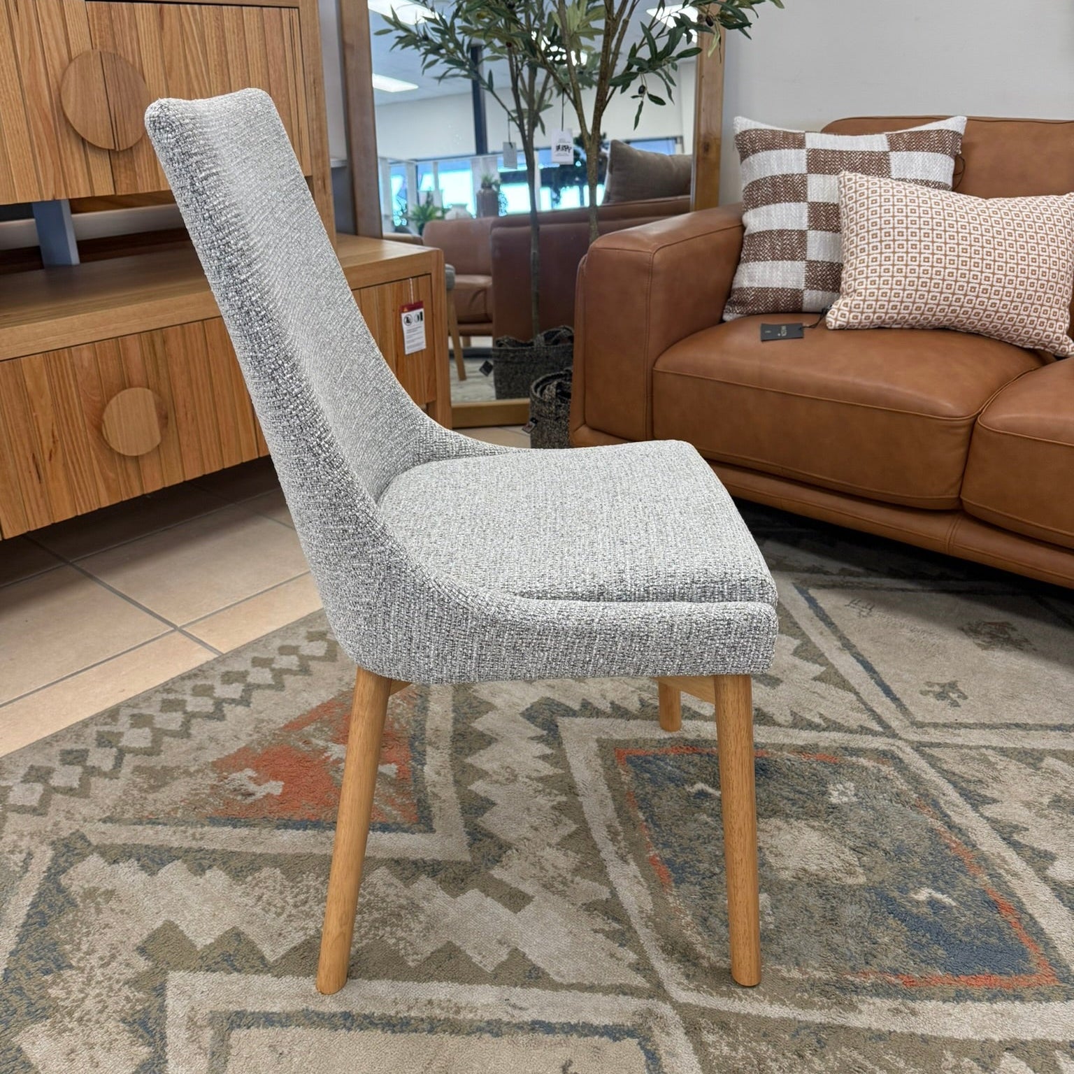 Milano Dining Chair In Light Grey With Oak Leg