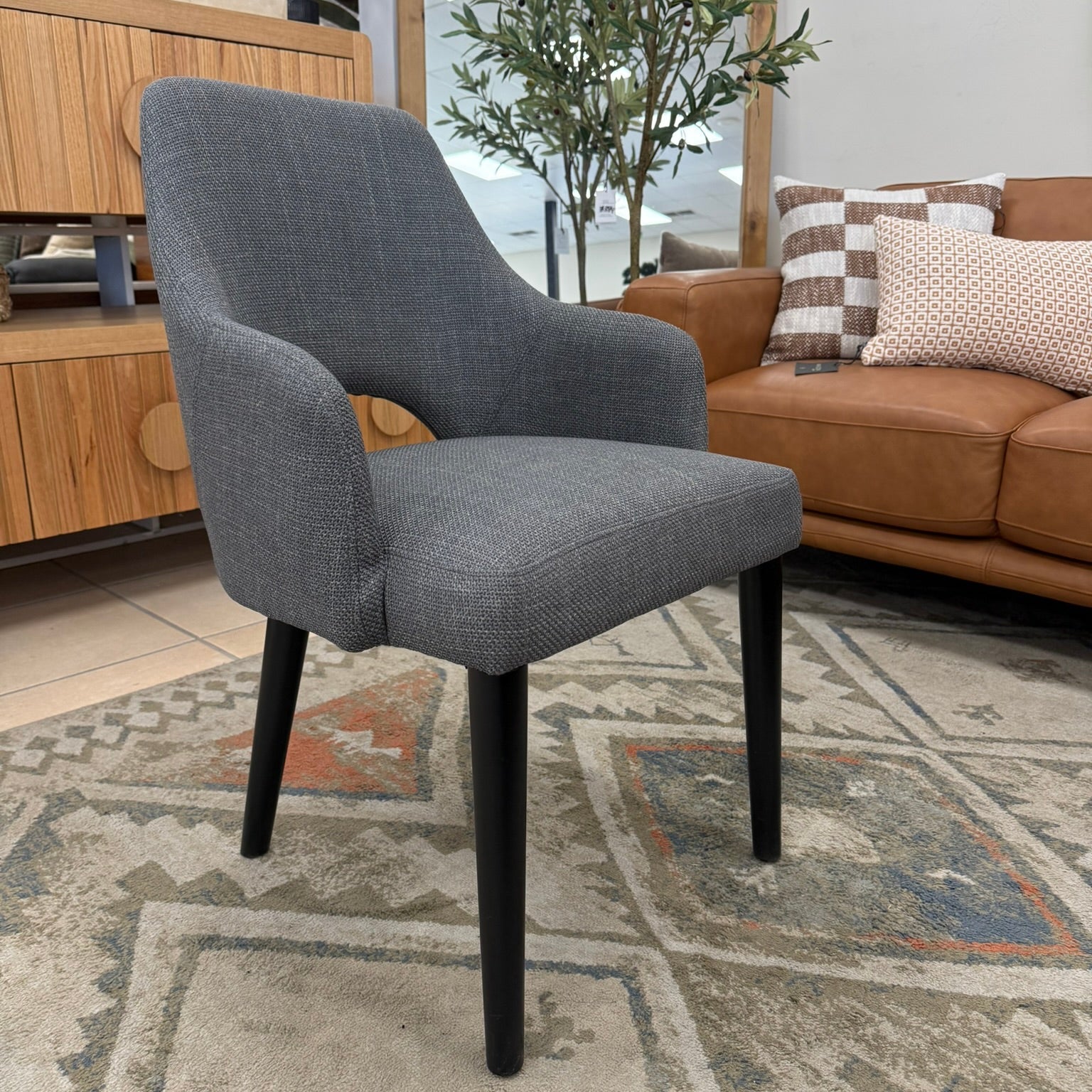 Clinton Dining Chair In Dark Grey With Black Leg