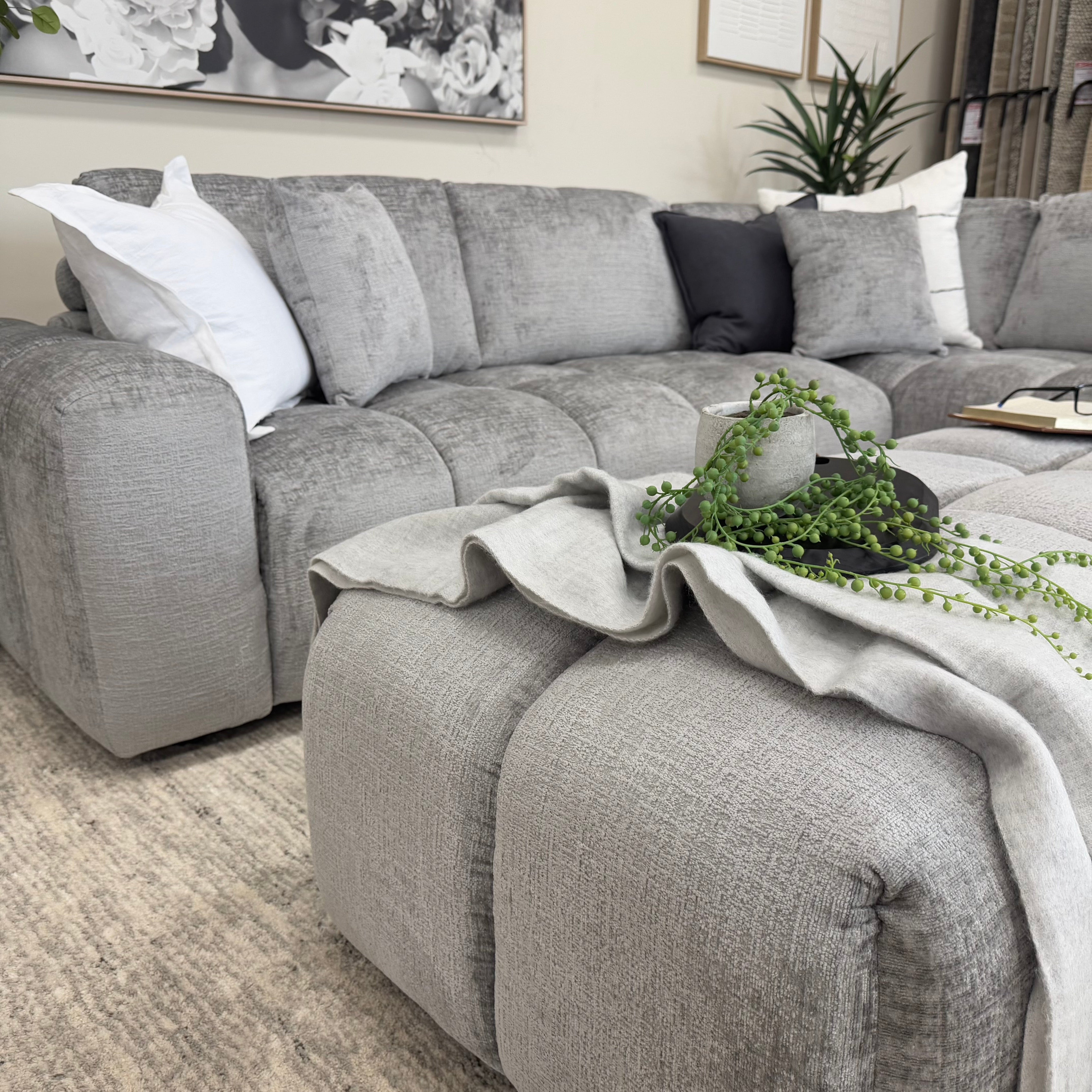 Bubble Right Side Chaise In Steel Grey