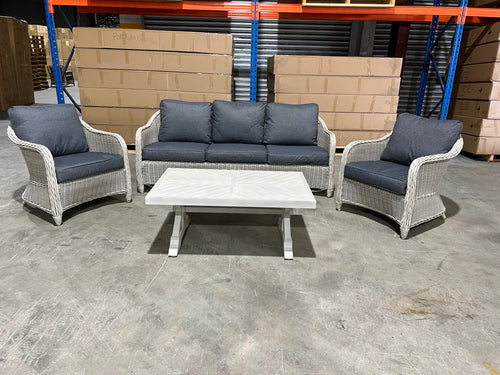 Clermont 4 Piece Lounge Package
