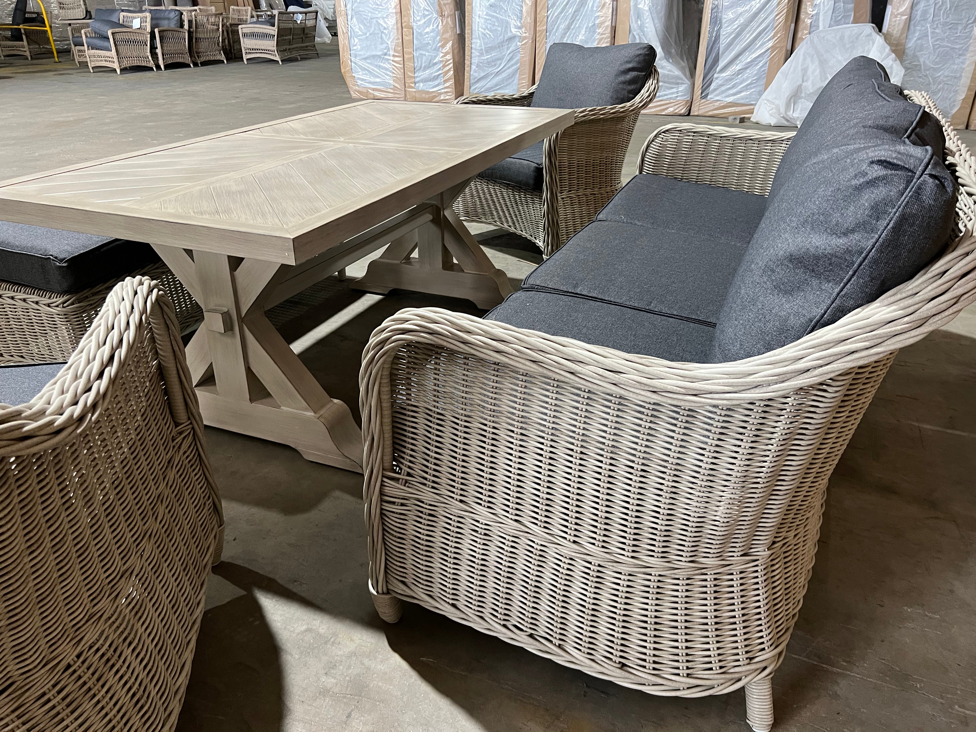 Clermont 5 Piece Lounge / Dining Package